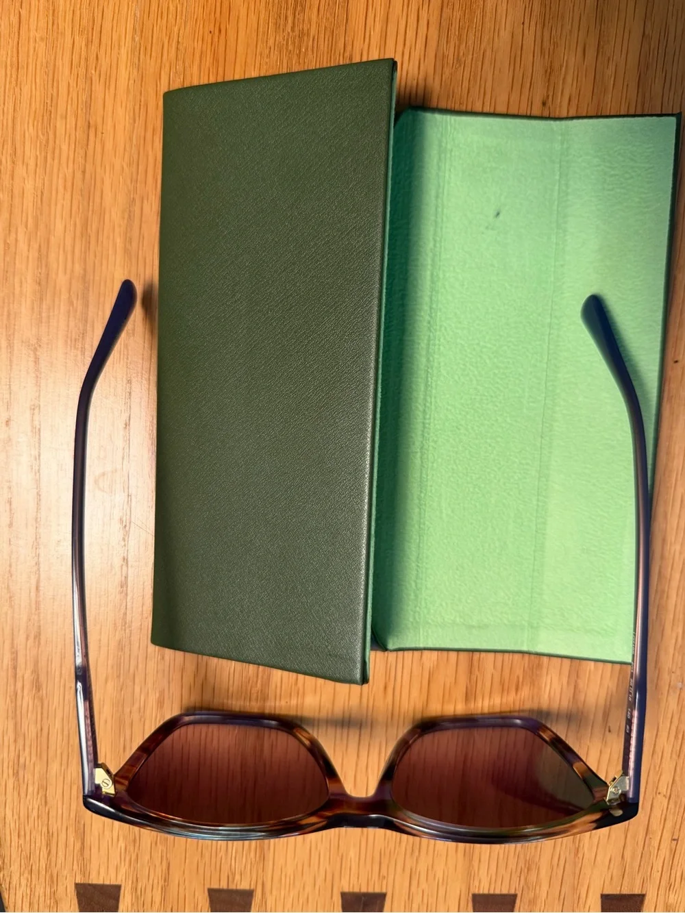 Longchamp Havana Tortoiseshell Cat Eye Sunglasses with case